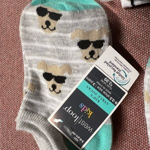8 packs of children’s socks